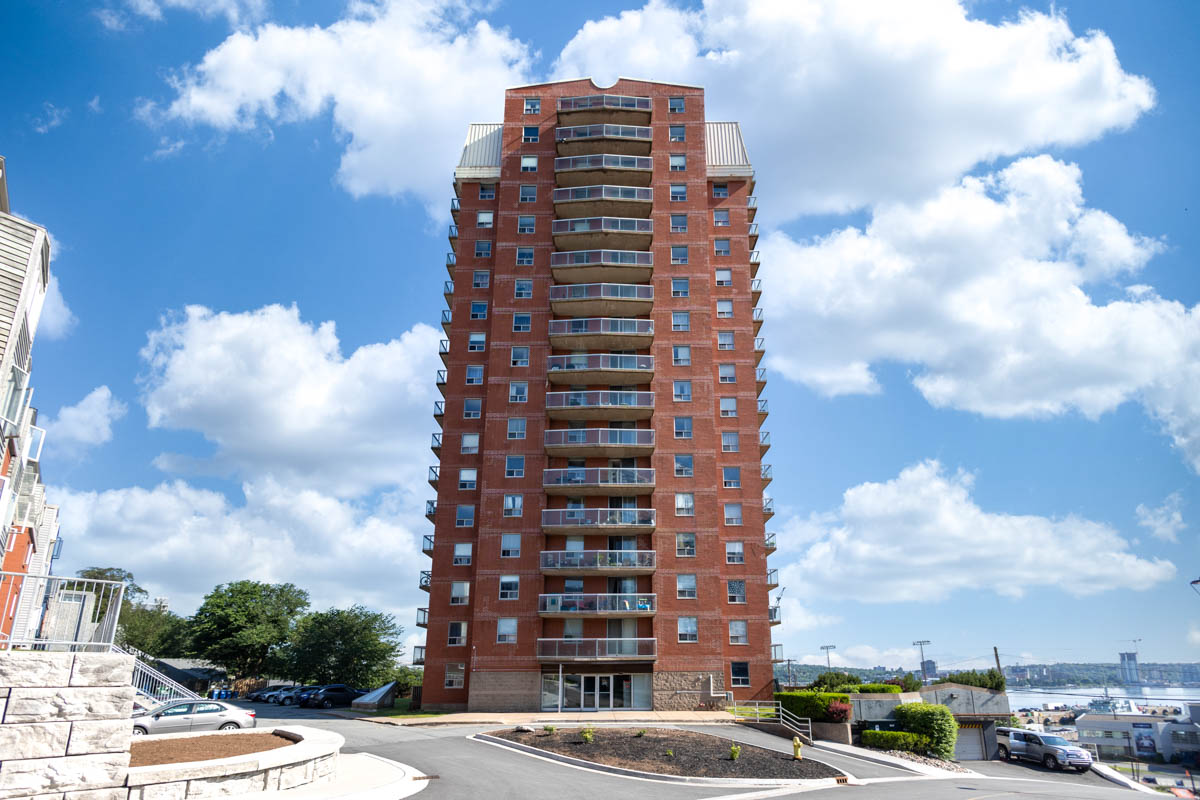 Cunard Apartments - Highrise - Exterior